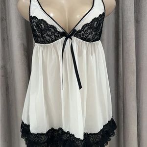 Victorias Secret Baby Off White and Black Lace Babydoll size Small